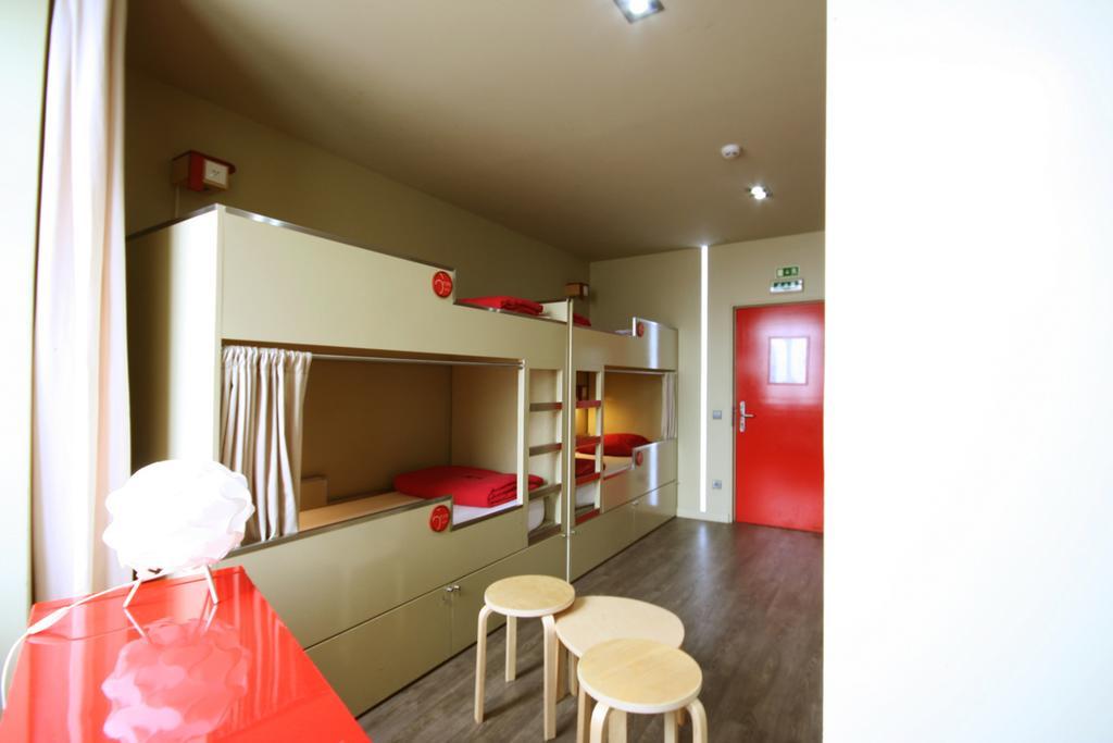 Bett im 8-Bett-Schlafsaal