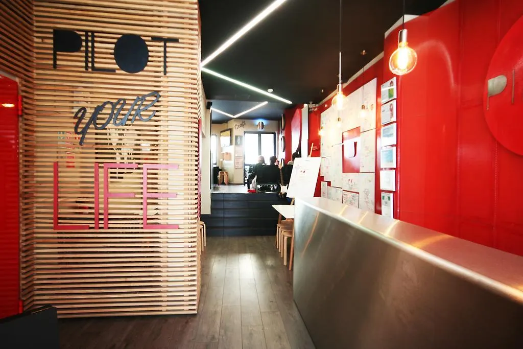 PILOT Design Hostel&Bar-1